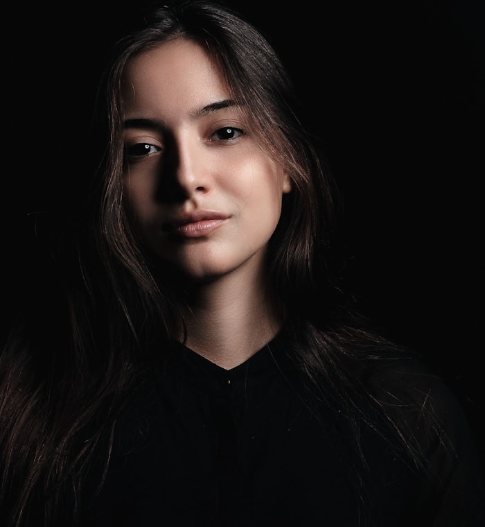 Selin Aydın in the studio